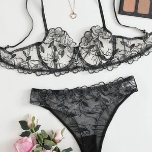 Sexy Black Floral Embroidered Lingerie Set